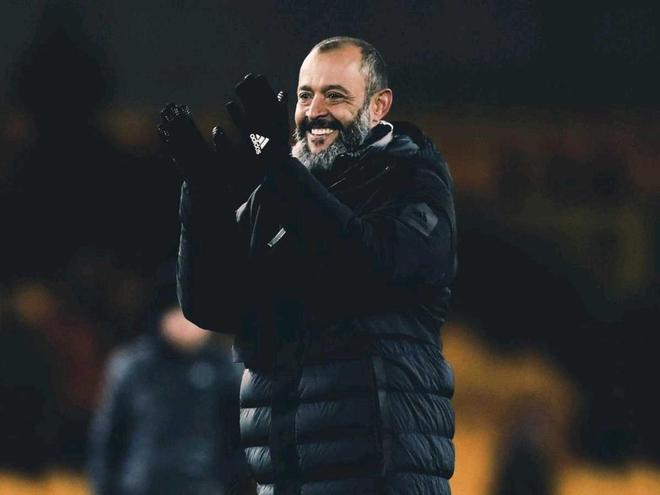 包含窗口期葡超传出新动向；密尔沃基雄鹿扳平良机；管理层表态——质疑声仍在；阵容厚度经受考验的词条